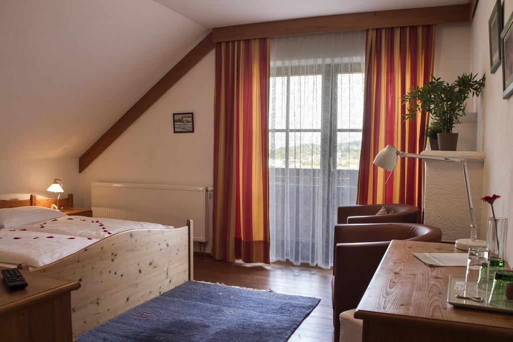 Landgasthof Kammerhof Hofstetten Bagian luar foto